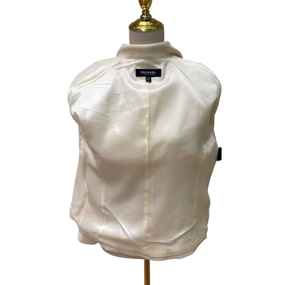 Emanuel Emanuel Ungaro Blazer Size 8 Cream
Wool Blend Mohair Notched Lapel - Picture 6 of 11